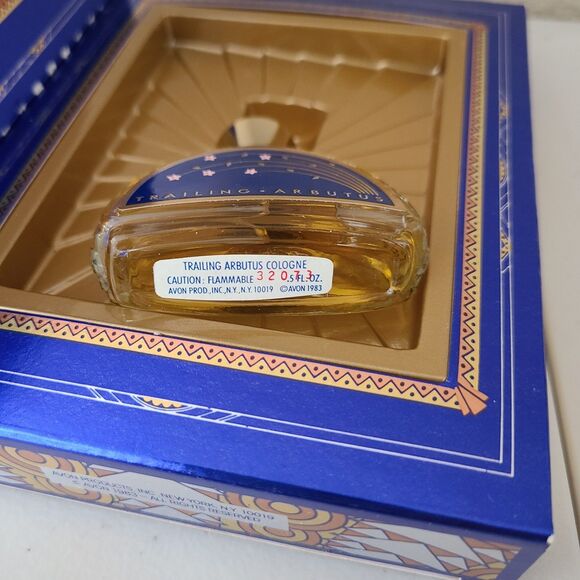 vintage 1983 avon TRAILING ARBUTUS bottle decanter full .5oz - Picture 7 of 8